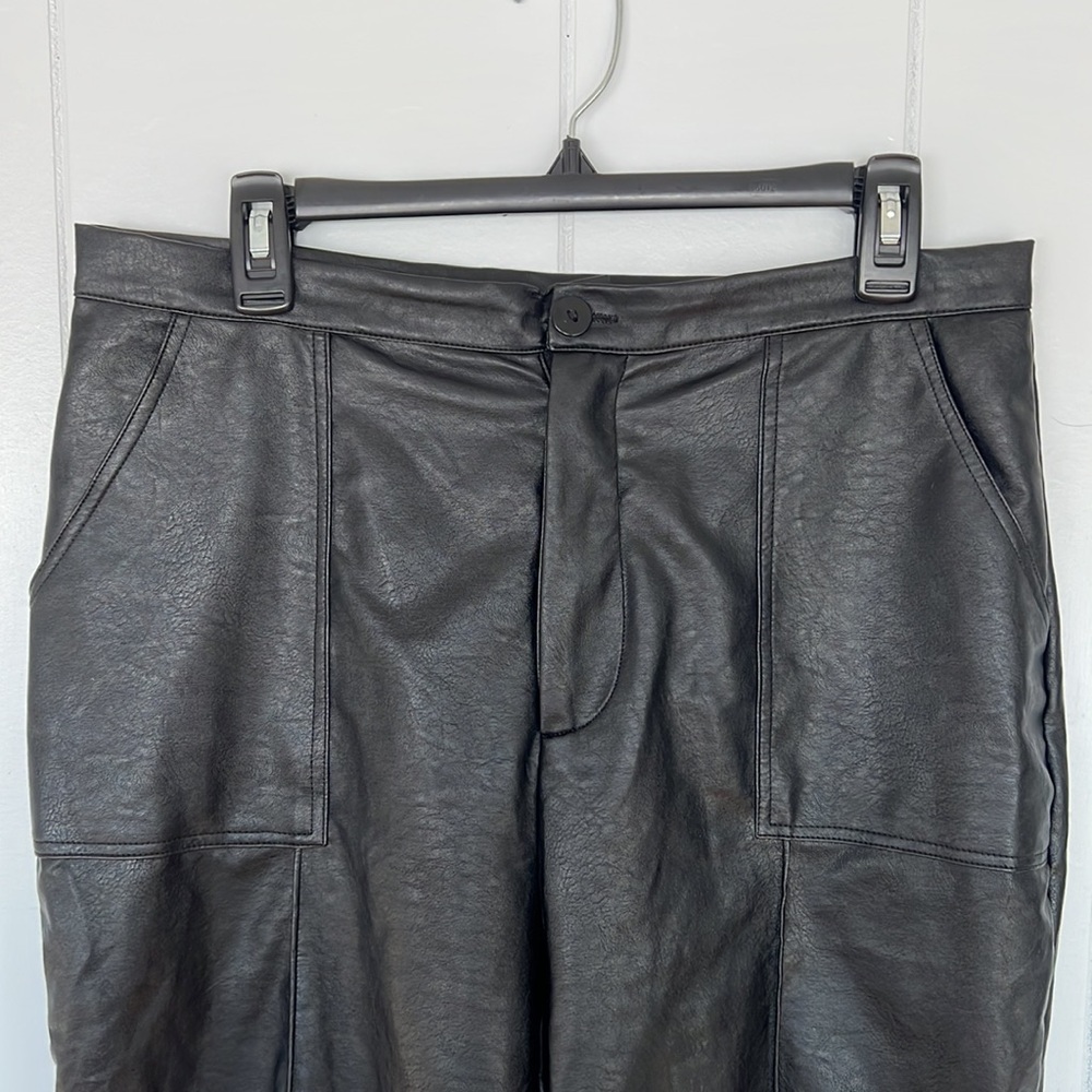 ⚡️SOLD⚡️ Princess Polly Black Straight Leg Vegan Leather Pants - Picture 5 of 8